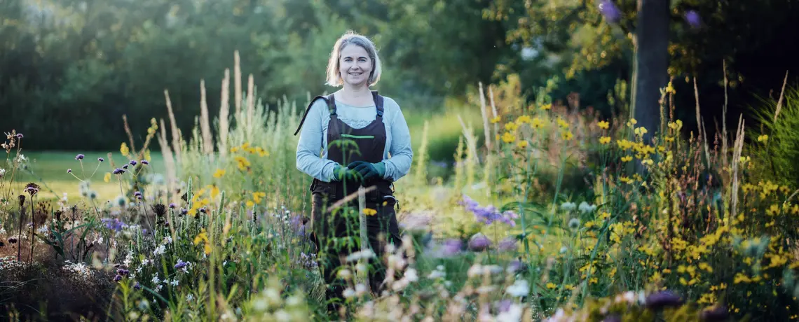 Sichern Sie sich jetzt den Gartenratgeber von Julia Kuhlmann mit wertvollen Tipps und Tricks für den perfekten Garten